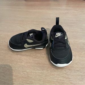 3C NIB Nike Max 90 Black Shoes
